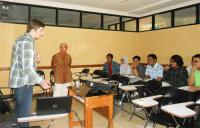 english class with native speaker-3